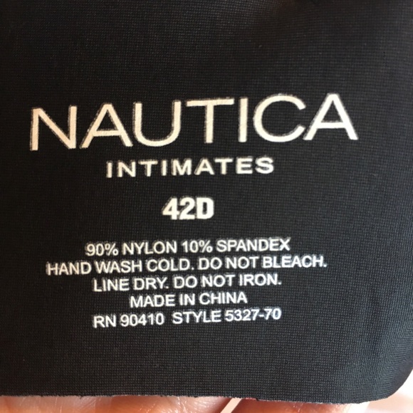 Nautica Intimates NWT Black & Red Allover Floral ‘Smooth Finish’ Underwire Bra - Picture 3 of 7